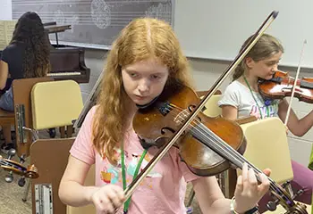 girl playing violin